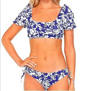 Raisins Women's Blue & White Floral Square Neck Cap Sleeve Top & Bottom medium